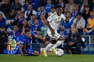 搞心态大王😛维尼修斯昨晚替补登场，7分钟内连造对手2红