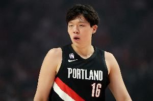 杨瀚森造艾顿犯规两罚一中生涯总得分超越孙悦 独占中国球员第7位