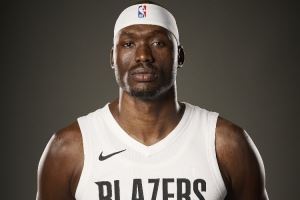 三分6中3!里斯上场前你对他说了什么?斯普利特:出手投篮