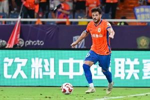 鲁媒:瓦科希望能续约时间更长一些,薪金也能保持在球队顶级水平