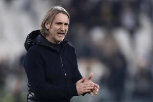 克雷莫内塞主帅:下半场我们的表现很出色,必须注意合理分配体能